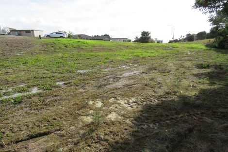 Photo of property in 28 Dudley Crescent, Cable Bay, 0420