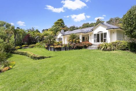 Photo of property in 7 Hobbs Road, Matakatia, Whangaparaoa, 0930