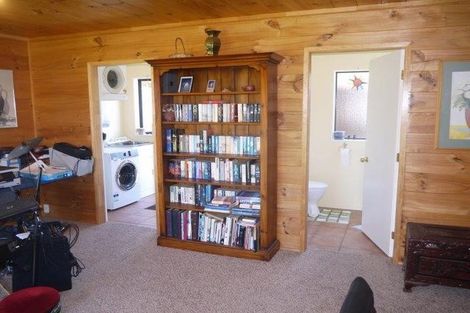 Photo of property in 11 Yasmin Lane, Kinloch, Taupo, 3377