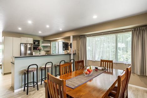 Photo of property in 16a Kingsclere Place, Goodwood Heights, Auckland, 2105