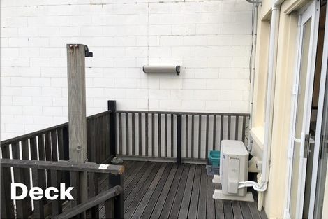 Photo of property in Chatsworth Flats, 5/23 Pirie Street, Mount Victoria, Wellington, 6011