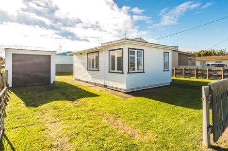 Photo of property in 10 Cornfoot Street, Castlecliff, Whanganui, 4501