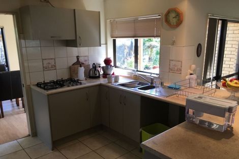 Photo of property in 37 Robin Brooke Drive, Flat Bush, Auckland, 2019