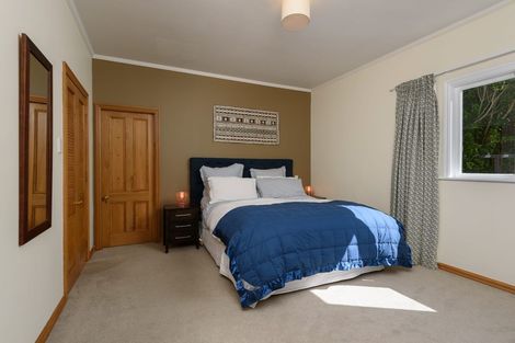 Photo of property in 11 Albemarle Road, Northland, Wellington, 6012