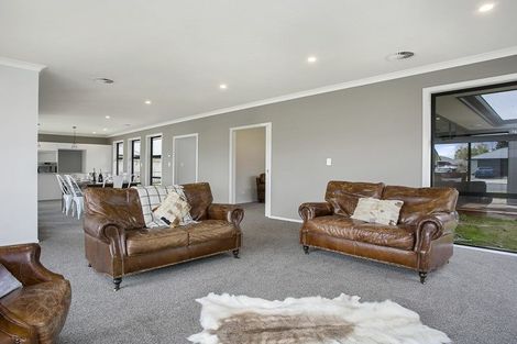 Photo of property in 35 Tulip Drive, Cambridge, 3434