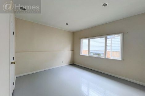 Photo of property in 13 Lavelle Road, Henderson, Auckland, 0612