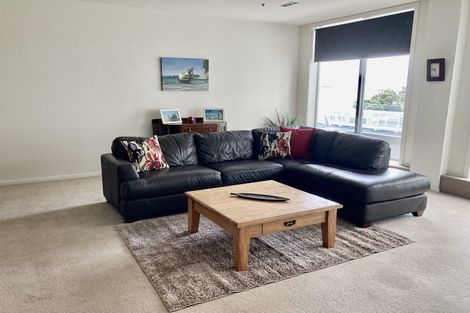 Photo of property in 22 Liardet Apartments, 22 Liardet Street, New Plymouth, 4310