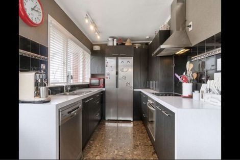 Photo of property in 94 Colwill Road, Massey, Auckland, 0614