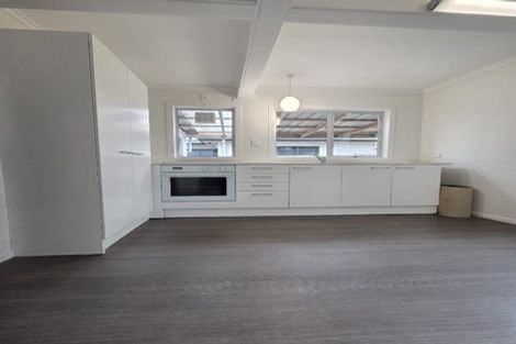 Photo of property in 158 Hutchinson Avenue, New Lynn, Auckland, 0600