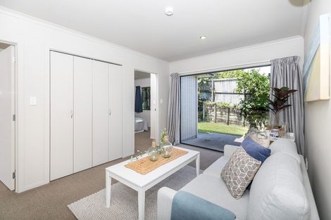 Photo of property in 24 Pointon Glade, Grandview Heights, Hamilton, 3200