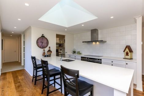 Photo of property in 1 Tupare Place, Highlands Park, New Plymouth, 4312