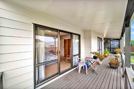 Photo of property in 2 Romilly Court, Papakura, 2110