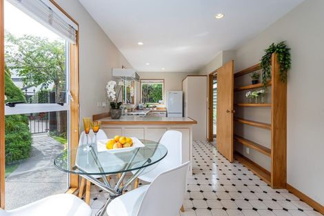 Photo of property in 2/38 Dover Street, St Albans, Christchurch, 8014