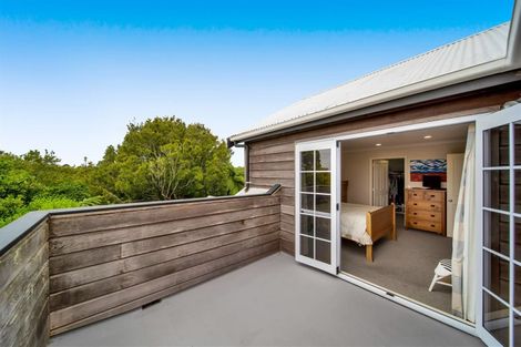 Photo of property in 12b Frank Frethey Place, Highlands Park, New Plymouth, 4312