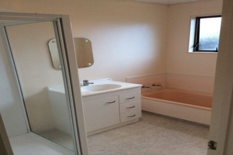 Photo of property in 13b Olive Crescent, Papatoetoe, Auckland, 2025