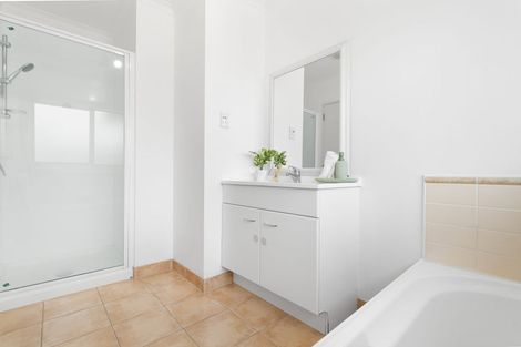 Photo of property in 13 Gerolds Place, Flat Bush, Auckland, 2019