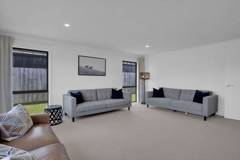 Photo of property in 21 Ruru Street, Cambridge, 3434