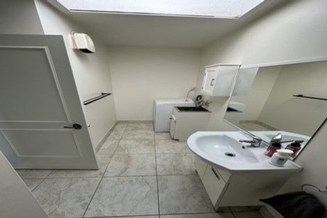 Photo of property in 2/218 Lincoln Road, Addington, Christchurch, 8024