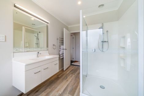 Photo of property in 3 Te Kaeaea Crescent, Wallaceville, Upper Hutt, 5018