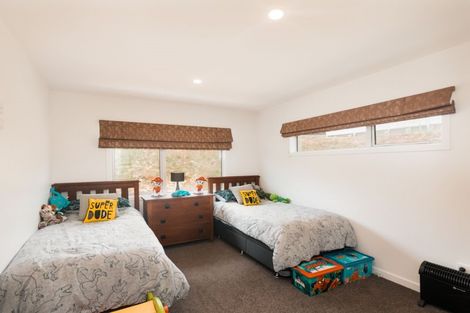 Photo of property in 16a Canary Way, Whitby, Porirua, 5024