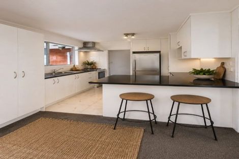 Photo of property in 76a Lake Road, Narrow Neck, Auckland, 0624