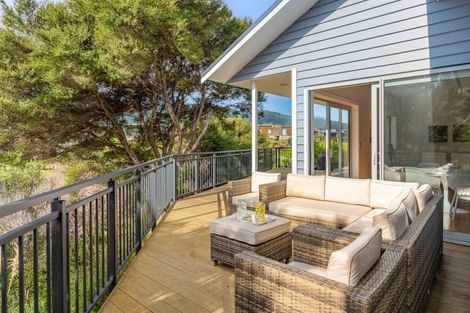 Photo of property in 9 Lamont Place, Waikanae, 5036
