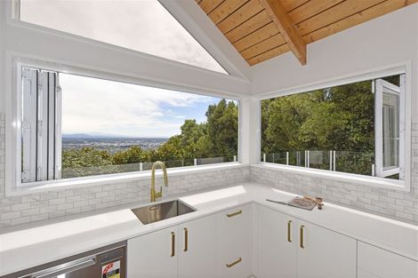 Photo of property in 134a Hackthorne Road, Cashmere, Christchurch, 8022