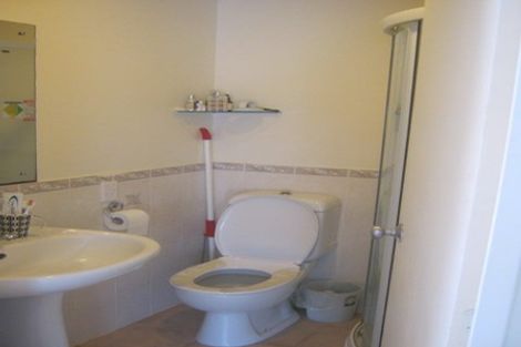 Photo of property in 3/57 Gladstone Road, Northcote, Auckland, 0627