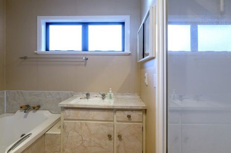 Photo of property in 92a Weraroa Road, Levin, 5510