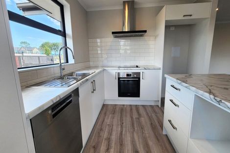 Photo of property in 29 Akoranga Place, Hornby, Christchurch, 8042