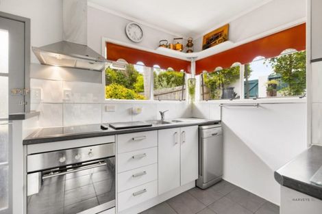 Photo of property in 1/15 Lancelot Place, Glenfield, Auckland, 0629