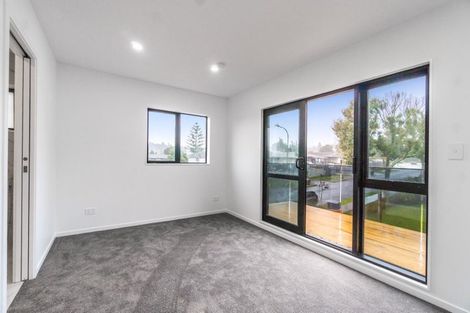Photo of property in 34b Secretariat Place, Randwick Park, Auckland, 2105