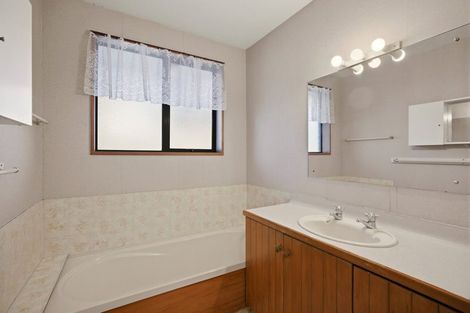 Photo of property in 1/84a Withells Road, Avonhead, Christchurch, 8042