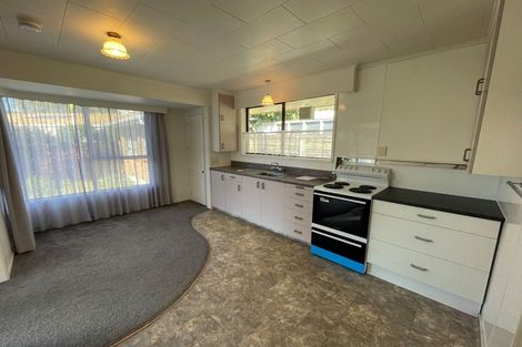 Photo of property in 6 Leatham Avenue, Strandon, New Plymouth, 4312