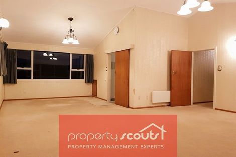 Photo of property in 13 Longview Drive, Merrilands, New Plymouth, 4312