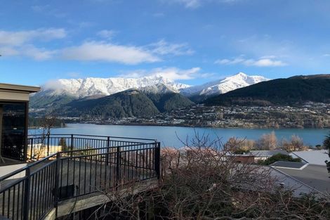 Photo of property in 64 Oregon Drive, Kelvin Heights, Queenstown, 9300