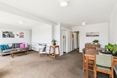 Photo of property in Hamilton Court Flats, 1/47 Hamilton Road, Hataitai, Wellington, 6021