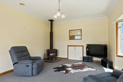 Photo of property in 35 North Manakau Road, Manakau, Levin, 5573