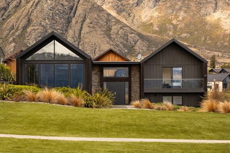 Photo of property in 35 Jacks Point Rise, Jacks Point, Queenstown, 9371