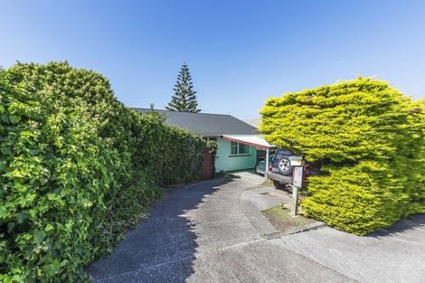 Photo of property in 30 Mana View Road, Paremata, Porirua, 5026