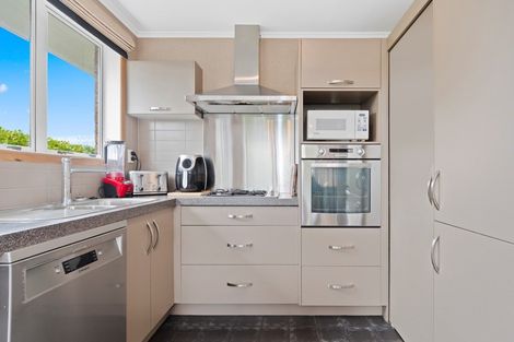 Photo of property in 15 Darraghs Road, Brookfield, Tauranga, 3110