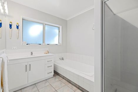 Photo of property in 2 Ashmore Court, Bethlehem, Tauranga, 3110