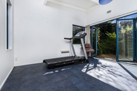 Photo of property in 4a Windy Ridge Road, Glenfield, Auckland, 0629