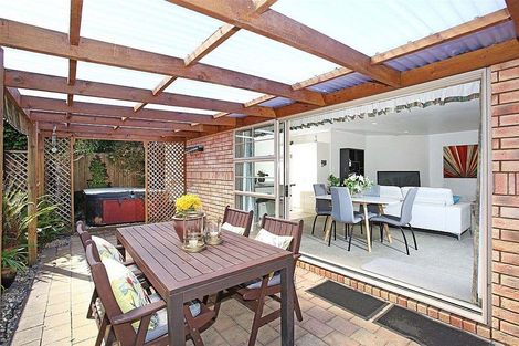 Photo of property in 35a Youngs Road, Papakura, 2110