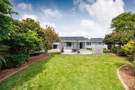 Photo of property in 4 Chilton Grove, Hokowhitu, Palmerston North, 4410