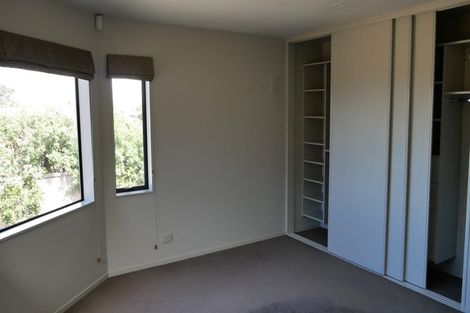 Photo of property in 43 Bleakhouse Road, Howick, Auckland, 2014