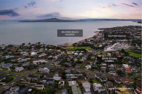 Photo of property in 3/25 Heathcote Road, Castor Bay, Auckland, 0620