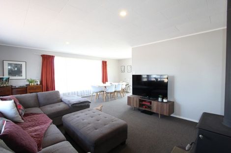 Photo of property in 1 Waitara Place, Tokoroa, 3420