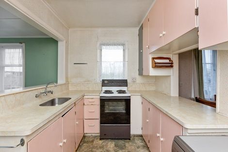 Photo of property in 2/13 Puketapu Road, Taradale, Napier, 4112