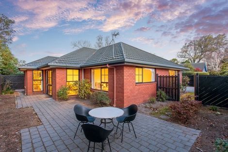 Photo of property in 26b Bryndwr Road, Fendalton, Christchurch, 8052